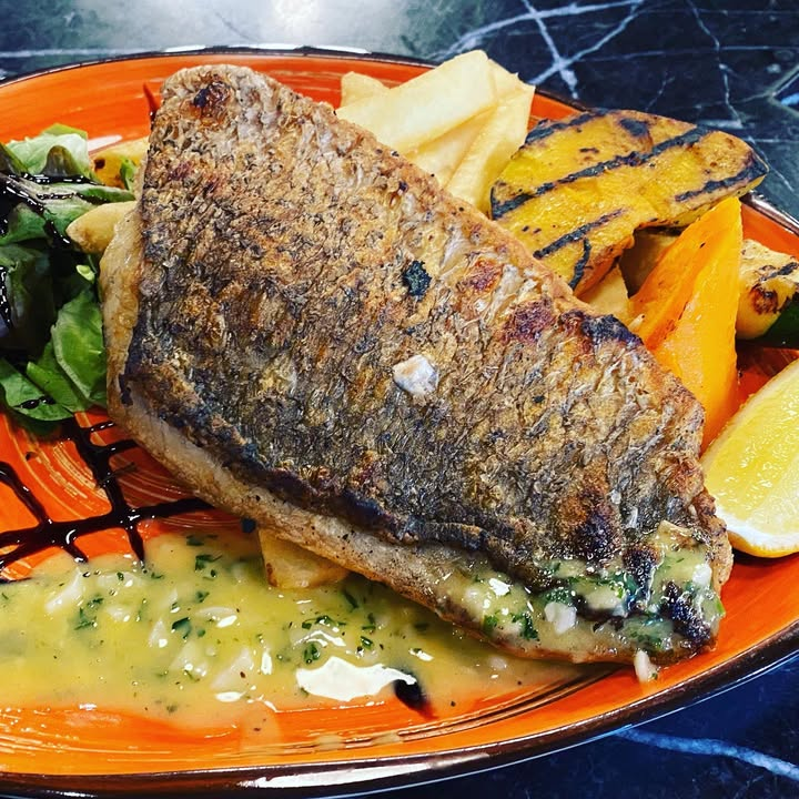 El Toro Steak House & Bar (We Go Mall) — photo 3