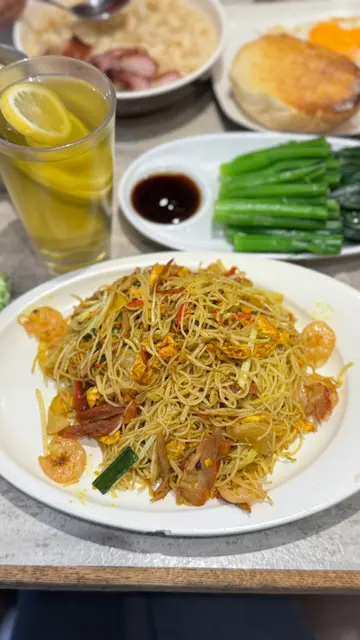 榮發美食 — photo 1