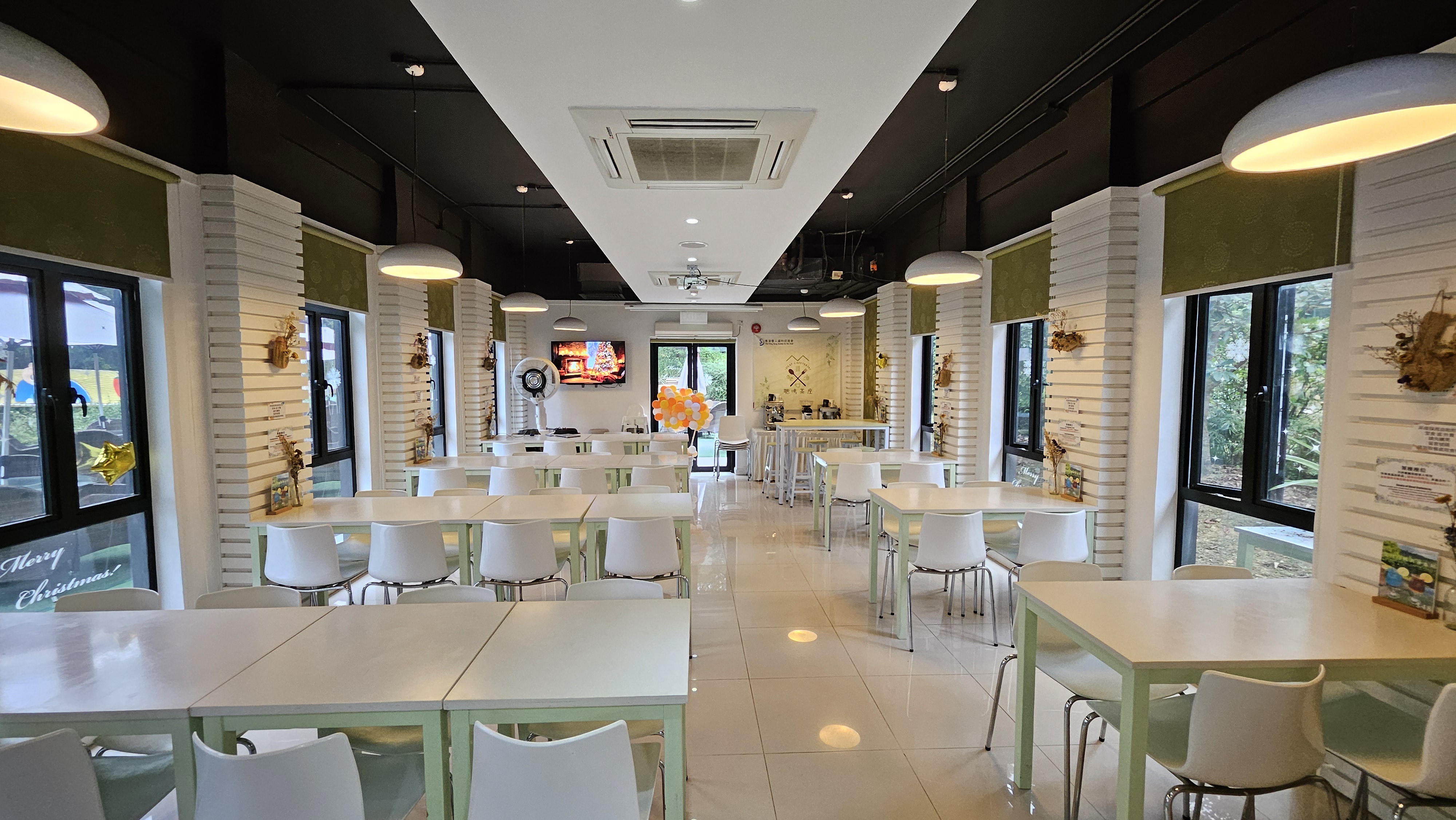 Deaf Cafeteria — photo 1