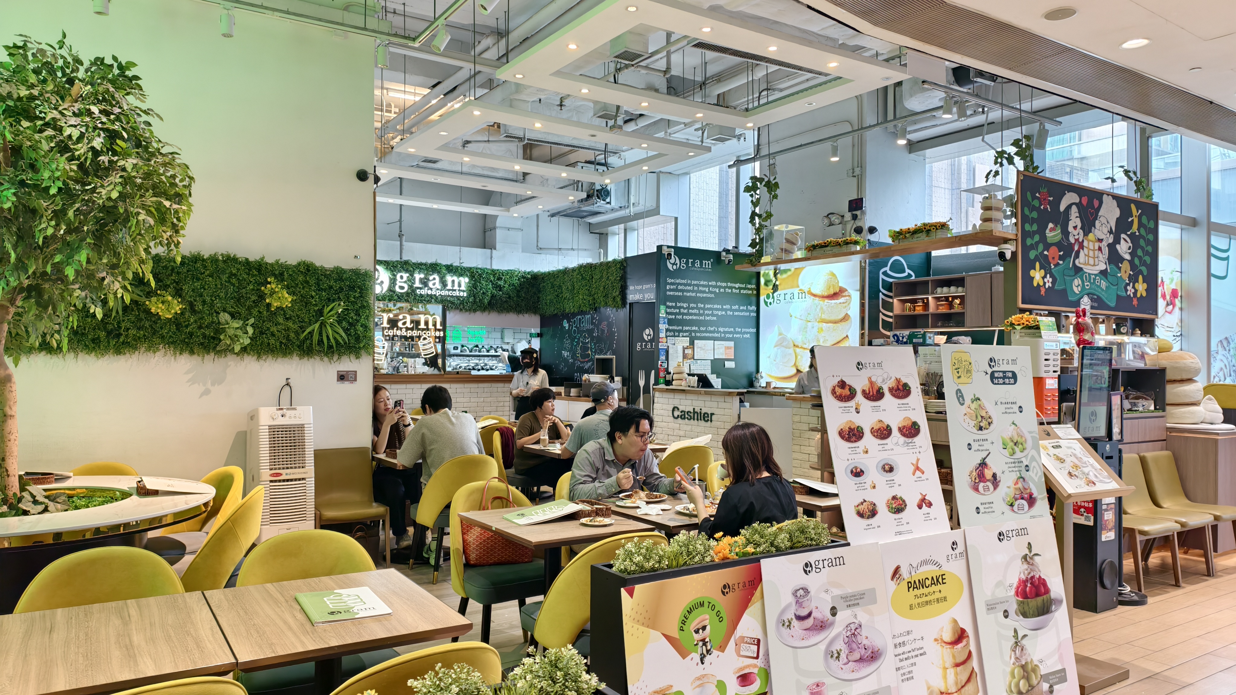 gram cafe & pancake — photo 3